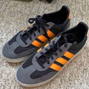 Adidas Men's Gray and Orange  Barrera decode Sneakers